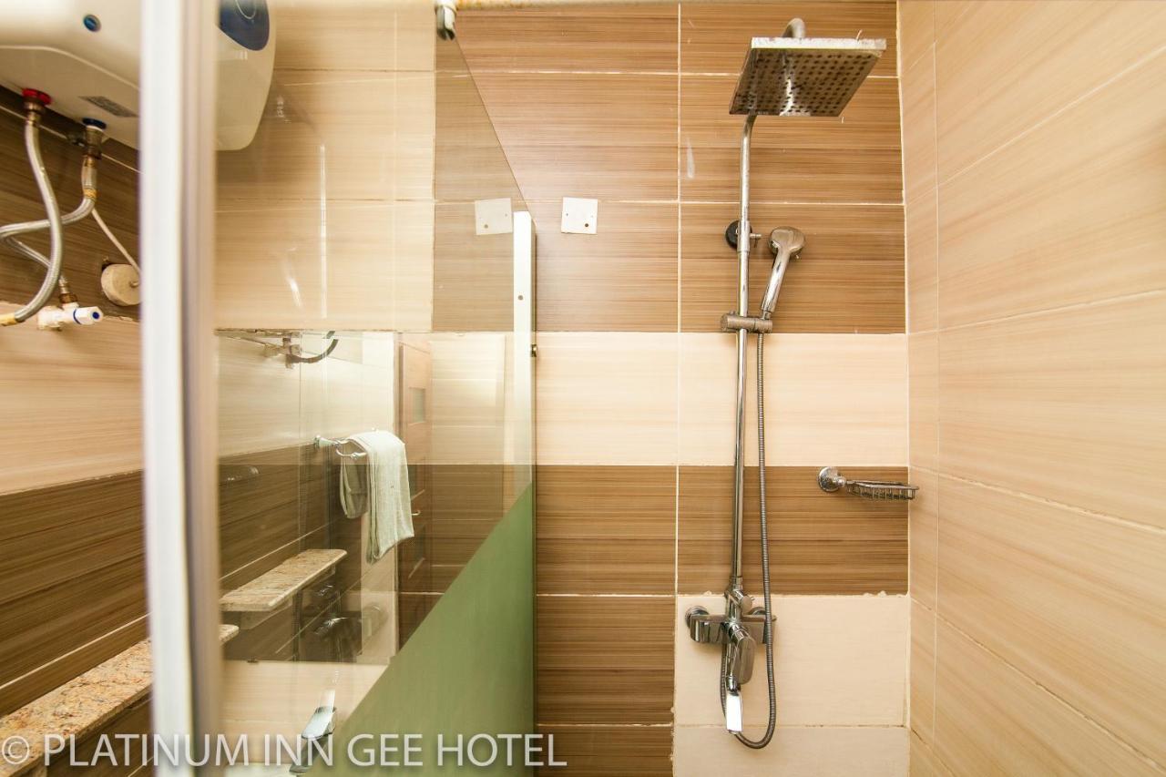 Platinum Inn Gee Hotel Suru Lere Exterior foto