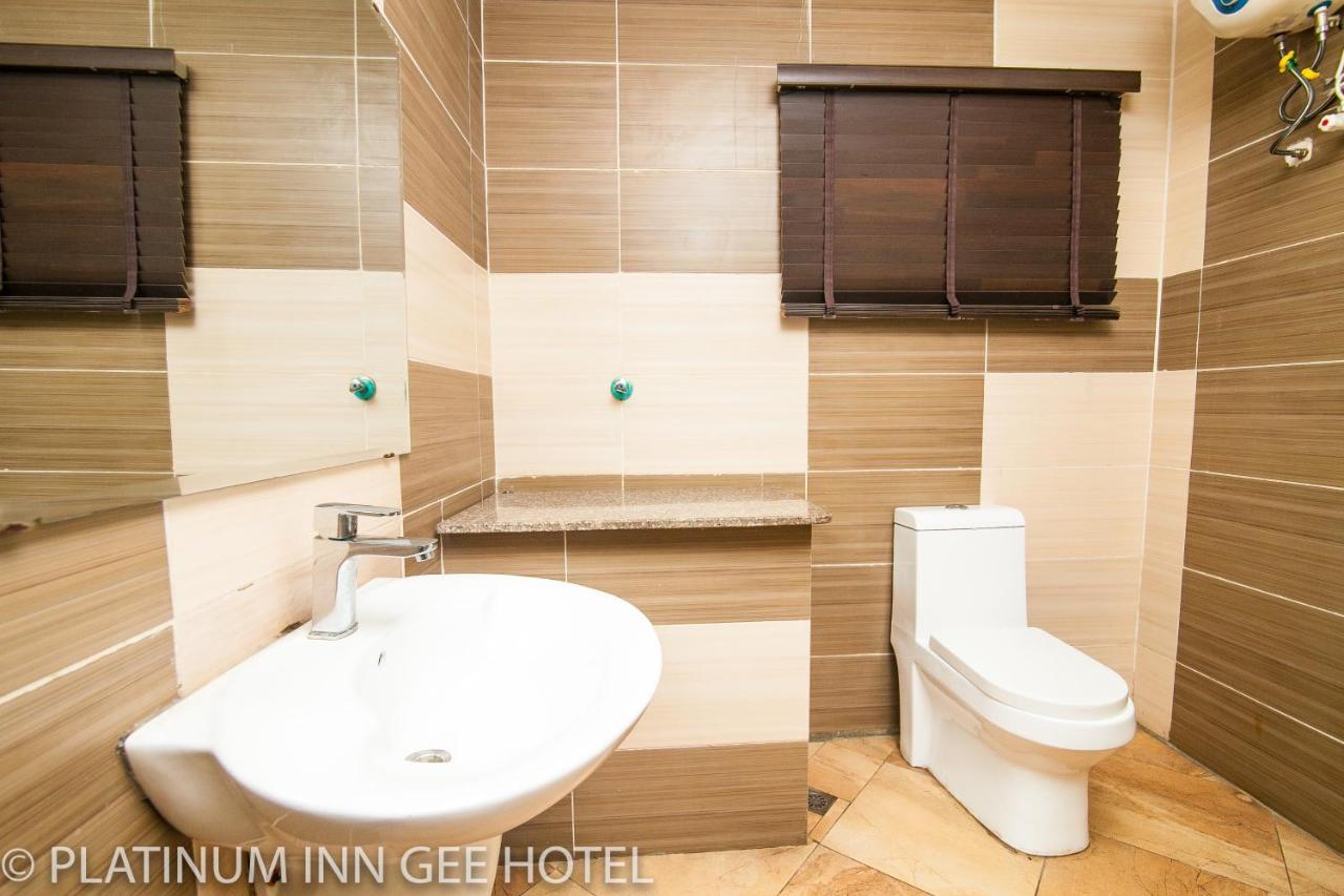 Platinum Inn Gee Hotel Suru Lere Exterior foto