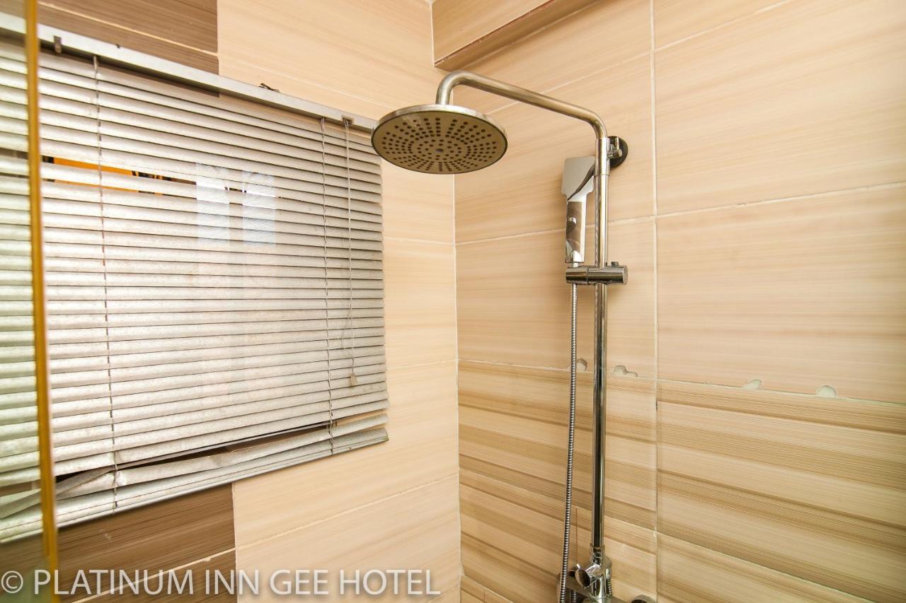 Platinum Inn Gee Hotel Suru Lere Exterior foto