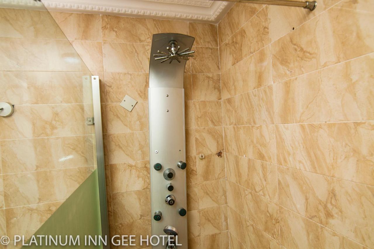 Platinum Inn Gee Hotel Suru Lere Exterior foto