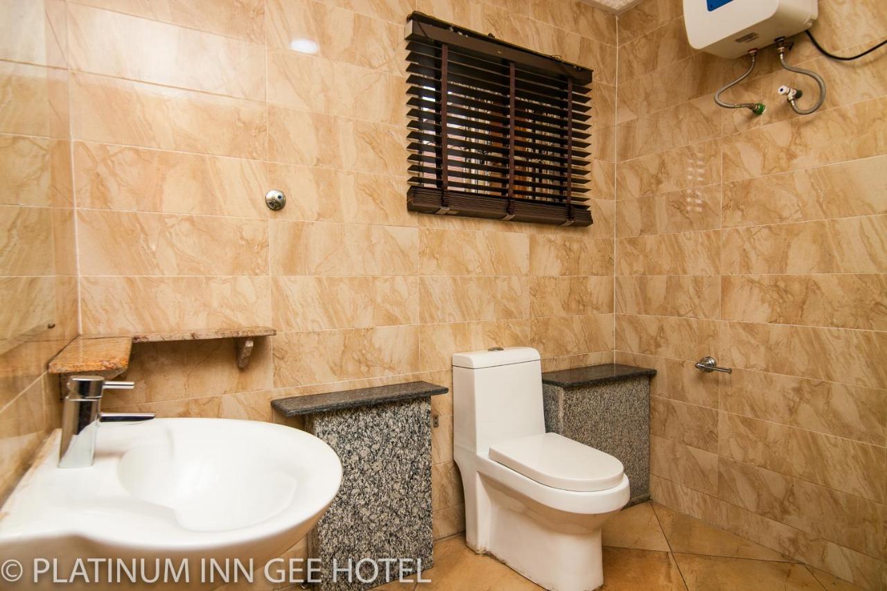 Platinum Inn Gee Hotel Suru Lere Exterior foto